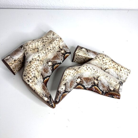 Charles David Ankle Boot print snake Women Block Heel Pointed Toe size 8.5 - Picture 8 of 14